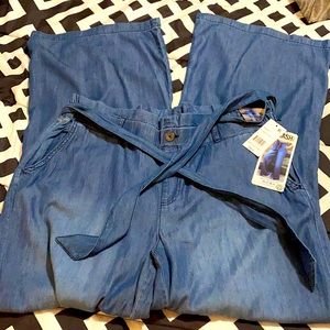 Woman’s paper bag wide leg lightweight denim pants